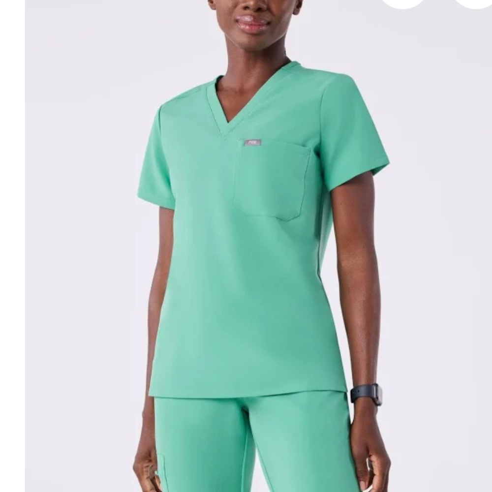Figs Mint Green V-Neck Short Sleeve Small and Livingston basic pants Medium